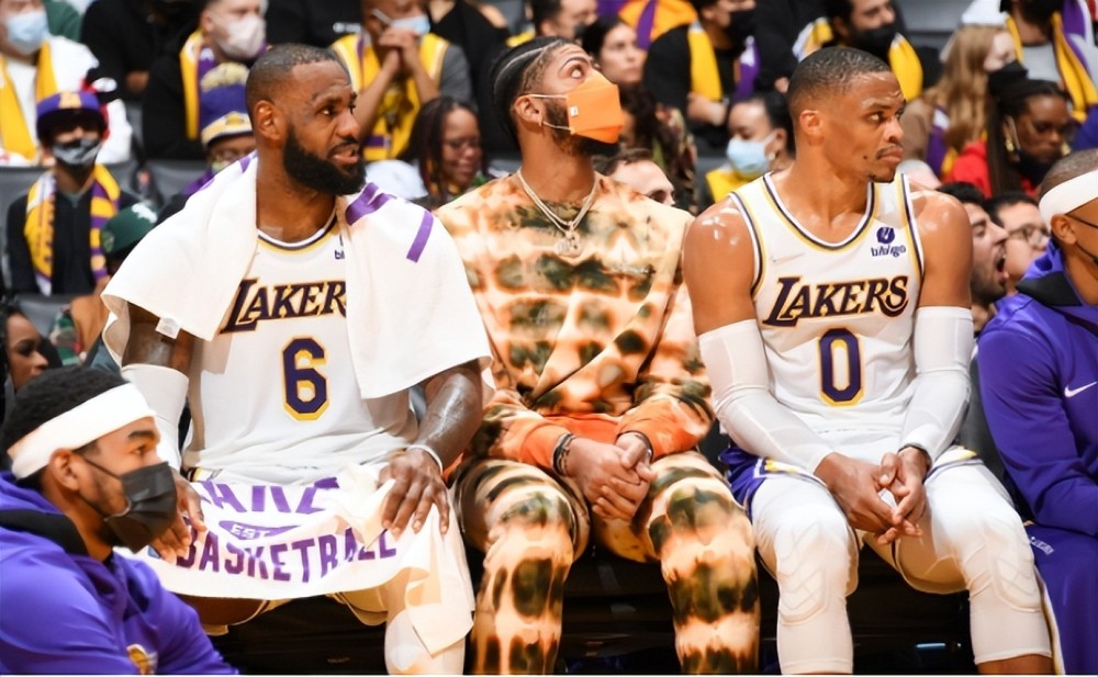 3840